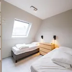 Modern With Spacious Terrace Apartman *