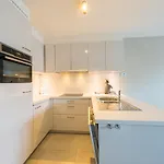 Apartman Modern With Spacious Terrace