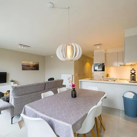 Daire Modern With Spacious Terrace *