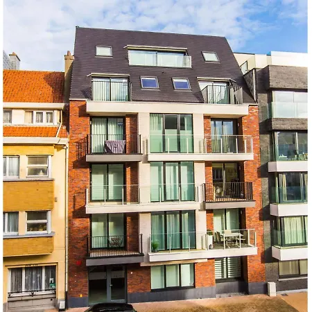 Apartman Modern With Spacious Terrace