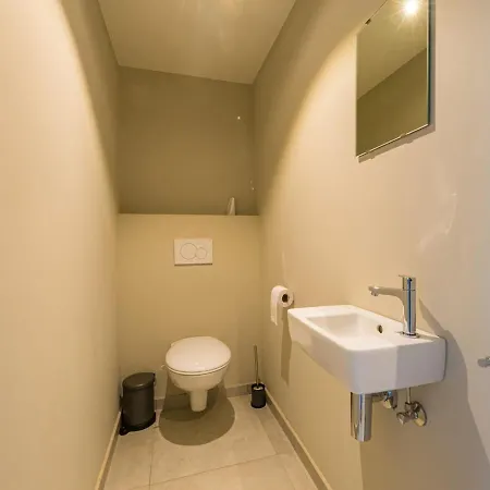 Modern With Spacious Terrace Daire