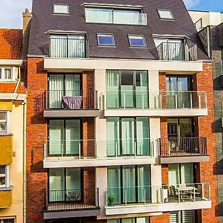 Modern With Spacious Terrace Apartment Middelkerke